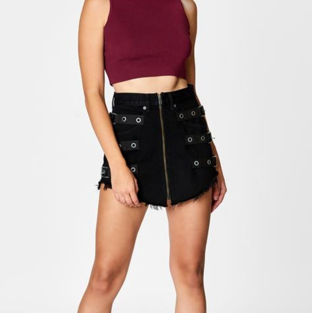 Carmar Buckle Denim skirt